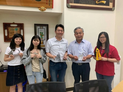 商设系与台华精技产学合作案作品发表！